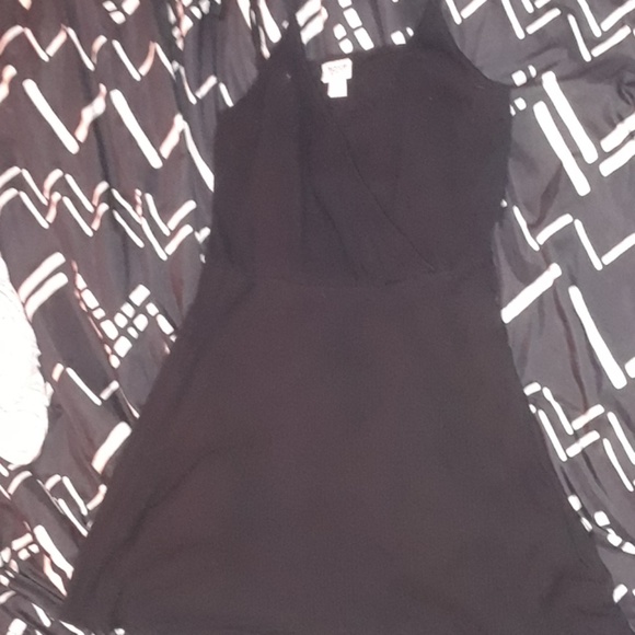 Mossimo Supply Co. Dresses & Skirts - Slimming dress